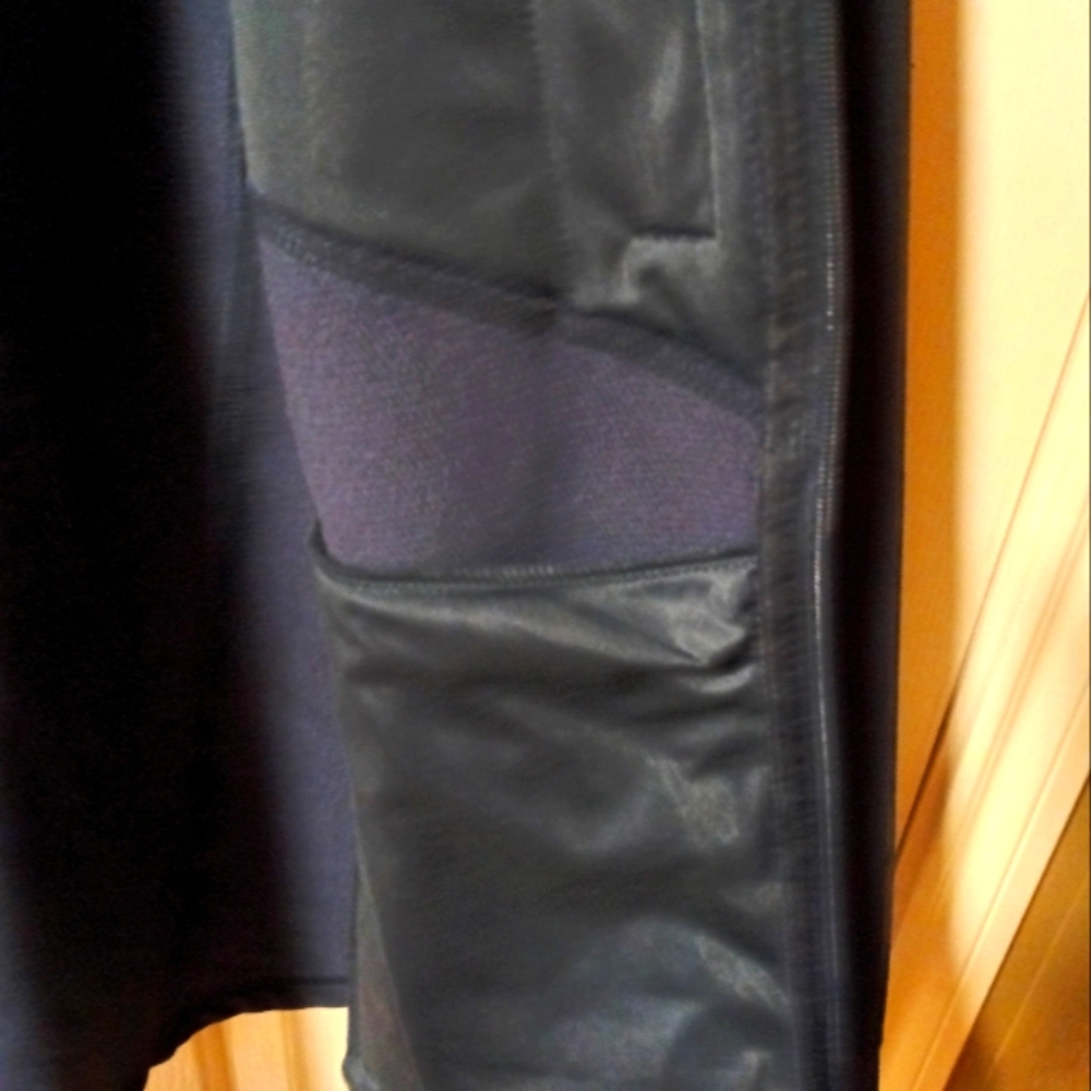 All In Motion Woven Fleece Jacket BLUE Stretch Water Repellant Thumb Holes Sz L - Picture 7 of 9